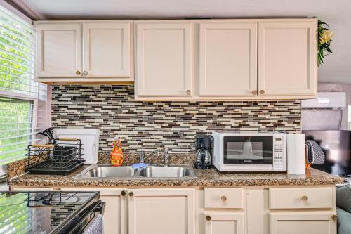 2 Mi to Public Pool! Cozy Naples Cottage w/ Patio in Lely Resort