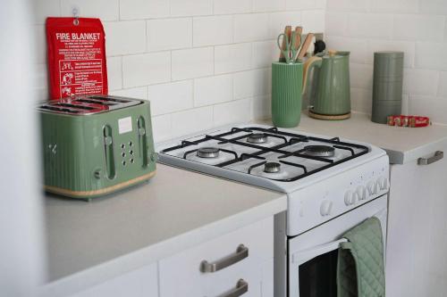 Kitchen, Elegant 4BR Luxury Residence on Houghton Street in Hartlepool