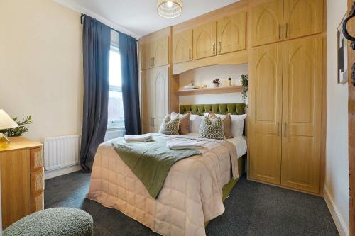 Elegant 4BR Luxury Residence on Houghton Street in Hartlepool