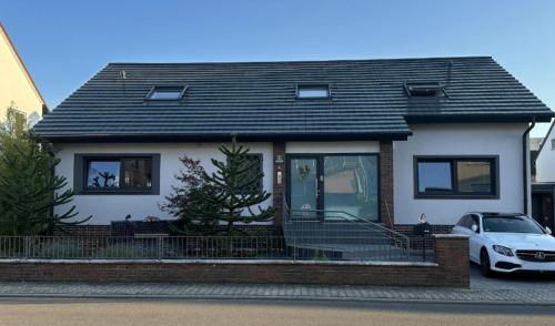 Exterior view, All-In Rhein-Main - Pool, Sauna, Fitness & Workspace! in Ginsheim-Gustavsburg