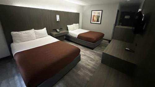 Magnuson Hotel Fort Wayne North - Coliseum - image 33