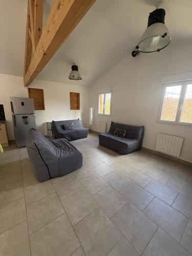 Gîte Tilleul Acacia 21 Personnes (Gite Tilleul Acacia 21 Personnes) in Genissieux (Rhone-Alpes)