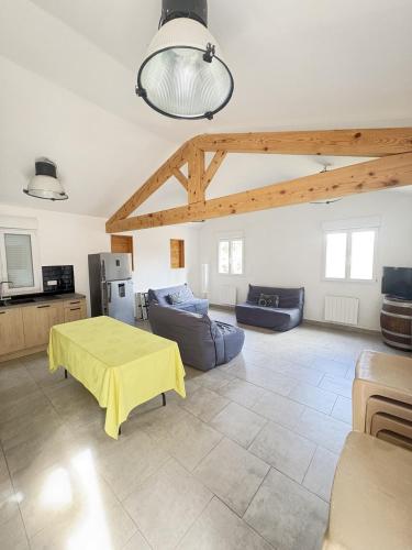 Gîte Tilleul Acacia 21 Personnes (Gite Tilleul Acacia 21 Personnes) in Genissieux (Rhone-Alpes)