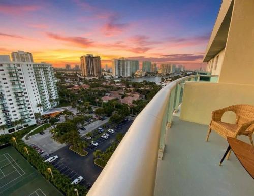 Zen Vacation Rentals Modern Penthouse Across Ocean in Miami Beach, USA