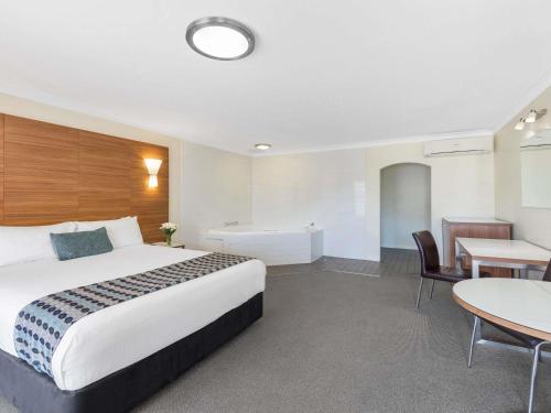 メルキュール ワガワガ (Mercure Wagga Wagga) near ワガワガ空港