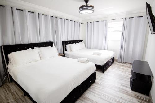 Spacious 5-Bedroom House with Pool in North Miami in North Miami Beach