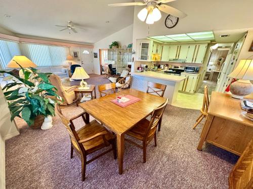 Views for Days 2BR Beach House N1344 in Hutchinson Island (FL)