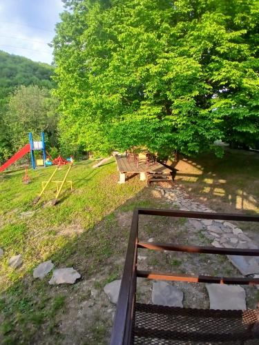 Hanul Ibăștean (Hanul Ibastean) in Brădeţelu