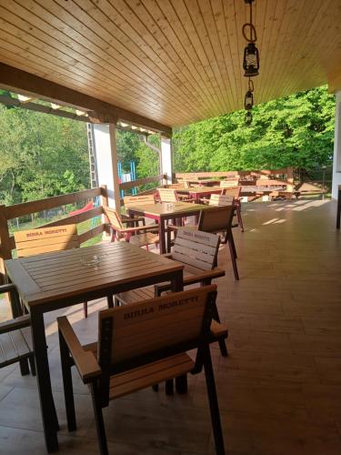 Hanul Ibăștean (Hanul Ibastean) in Brădeţelu