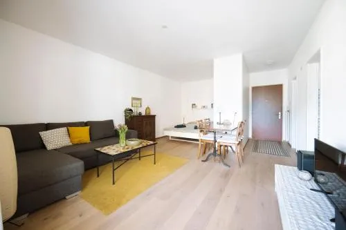 Minusio, Casa Gottardo - nahe Zentrum Locarno und See Lago Maggiore, mit Balkon und Parkplatz in Minusio, Schweiz