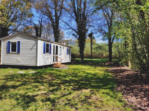 Dārzs, Hébergement nature en mobile home vintage sur camping municipal sans drap (Hebergement nature en mobile home vintage sur camping municipal sans drap) in Abbaretz