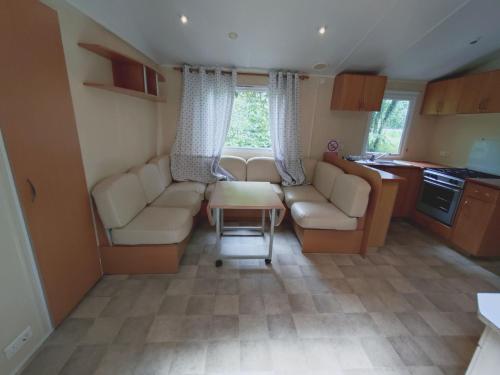 Hébergement nature en mobile home vintage sur camping municipal sans drap (Hebergement nature en mobile home vintage sur camping municipal sans drap) in Abbaretz