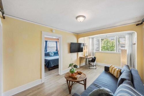 #StayinMyDistrict Heritage House Apt in Coos Bay (Oregon)
