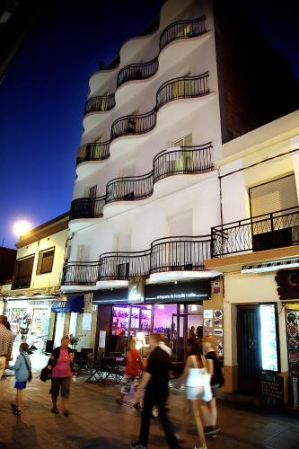 Aparthotel Iris - image 13