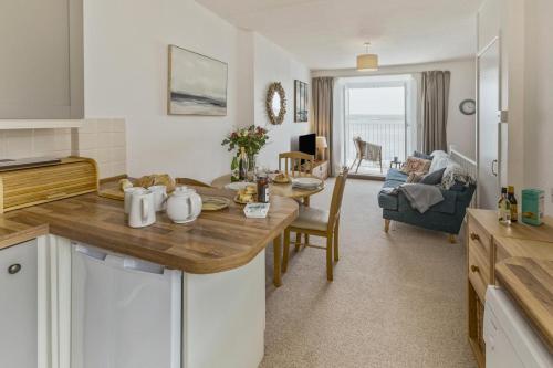 Iekārtas, 2 Bed in Appledore oc-corner in Northema