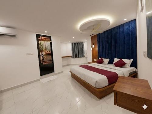 hotel ak grand photo 2