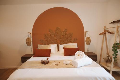 Appartement Suite Ananda, Spa Balnéo, Clim, piscine, vue lac, parking gratuit, cuisine tout équipée, wifi, refait à neuf tout confort, idéal pour une escapade détente