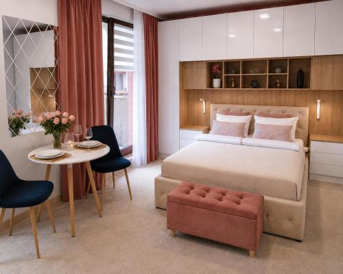 Green Terrace Centrum Apartment - Cozy terrace, Free Parking, NETFLIX - Rail Station 850m, Вроцлав
