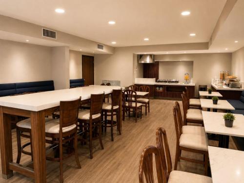 อาหารและเครื่องดื่ม, Victoria Inn in ซิอูดัด วิคตอเรีย