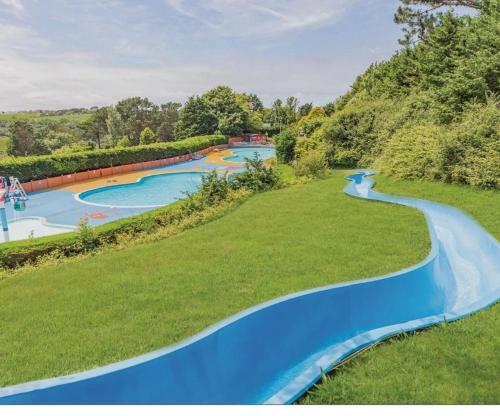 Newquay - Deluxe 3 bed Lodge Willows Way 47, Newquay Parkdean, Holiday Park in Trebarber