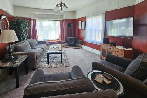 'Bella Rose' Lovely Eureka Home Near Redwoods! in King Salmon (CA)