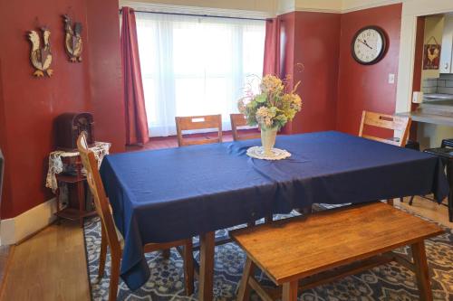'Bella Rose' Lovely Eureka Home Near Redwoods! in King Salmon (CA)