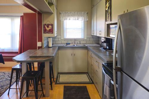 'Bella Rose' Lovely Eureka Home Near Redwoods! in King Salmon (CA)
