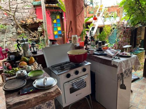 CASA DE RETALHOS Boutique Albergue, casaril historico, com 5 suites individuais e cozinha coletiva,  in Andarai