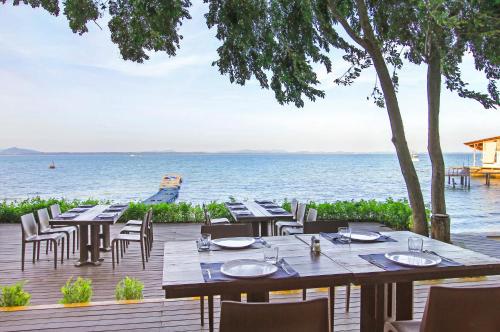 餐飲服務, 沙美島隱居度假村 (Samed Hideaway Resort) in 沙美島