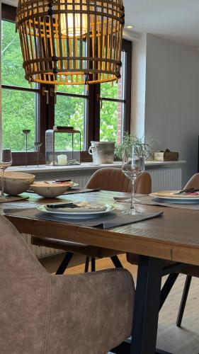 100 qm Ferienwohnung Solgård mit Balkon über den Dächern Tönnings, nahe St Peter Ording und der Nordsee in Tönning, Deutschland