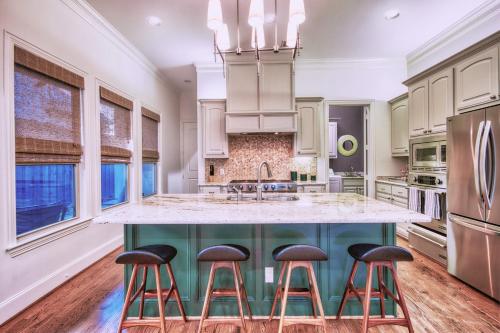 NEW Dallas LuxeRetreat House in Highland Park West in Highland Park