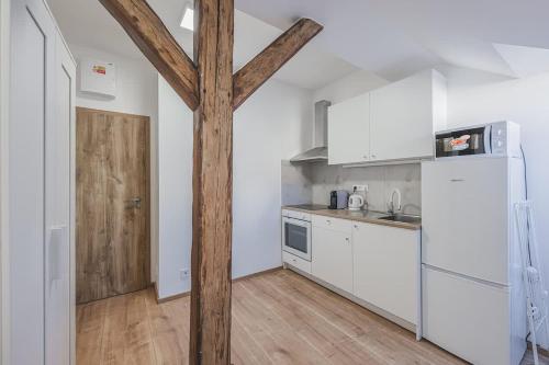 Flat Near Prague Castle Stylish & Prime Location 7, Prague