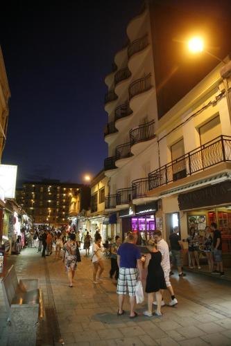 Aparthotel Iris - image 12