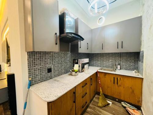 Multan Luxe Apartments - image 4