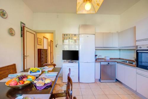Cocina, Blooming Villa Cos Lake View - Happy Rentals in Belgirate