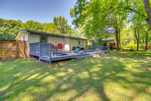 3 Mi to The Battery! Home w/ Spacious Backyard in Smyrna (Georgia)
