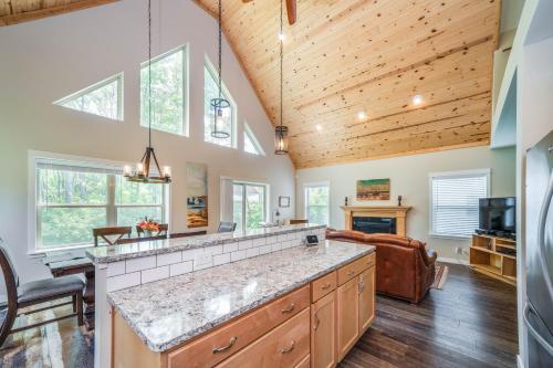 Cottage w/Hot Tub Fire Pit & Beach Access - image 5