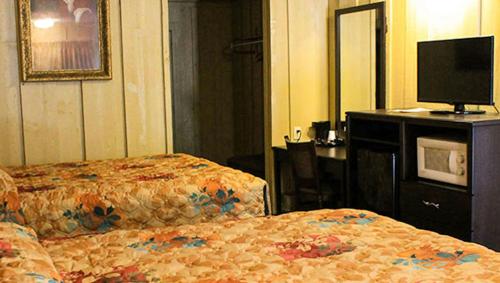 Charles Wesley Motor Lodge Broken Bow - image 6