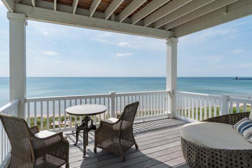 Waters Reach: Family-Friendly Luxury & South Haven’s Best Views - image 4