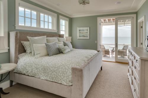 Waters Reach: Family-Friendly Luxury & South Haven’s Best Views - image 11