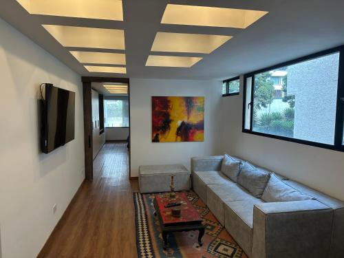 Aparta estudio céntrico y remodelado