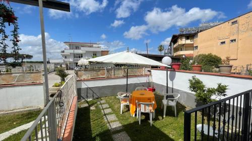 Casa intera piano terra con piccolo giardino in Кваліано