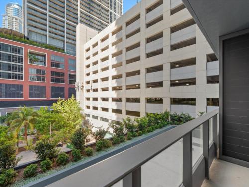 501 First 412A Downtown Skyline Cozy Studio in Other