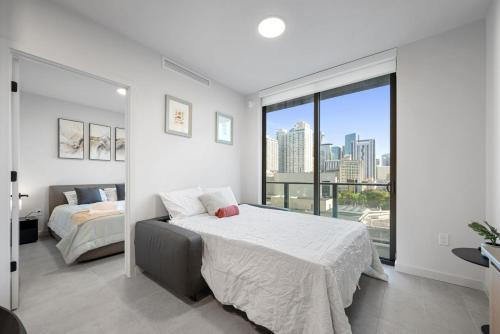 501 First 1002 Miami Luxury Escape Stylish 1BR – khách sạn tại Khac