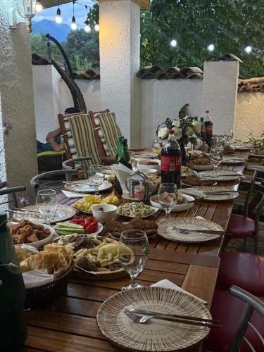 Leila's Guest House in Jokolo