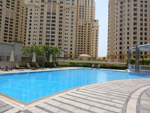 Luxury 2 BR in Dubai Marina with Lake View - image 10