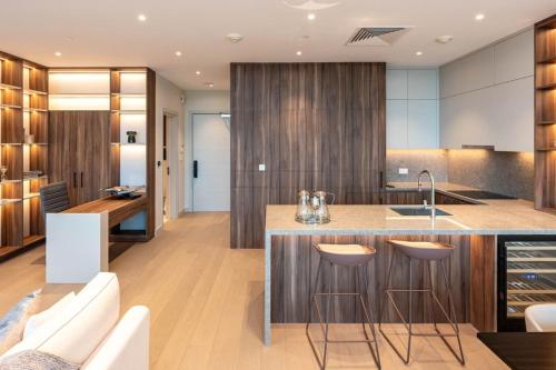 1 BR in Palm Jumeirah with Resort Pool and Beach Access - image 9