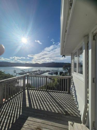 Balkons/terase, Te Whare Mā (Te Whare Ma) in Vangaroa