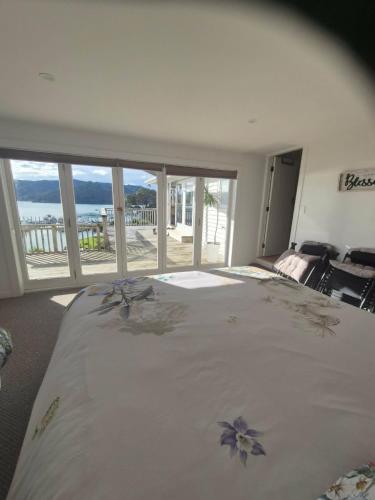 Te Whare Mā (Te Whare Ma) in Vangaroa