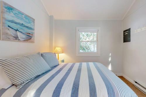 ​Lake Time Cottage - image 28